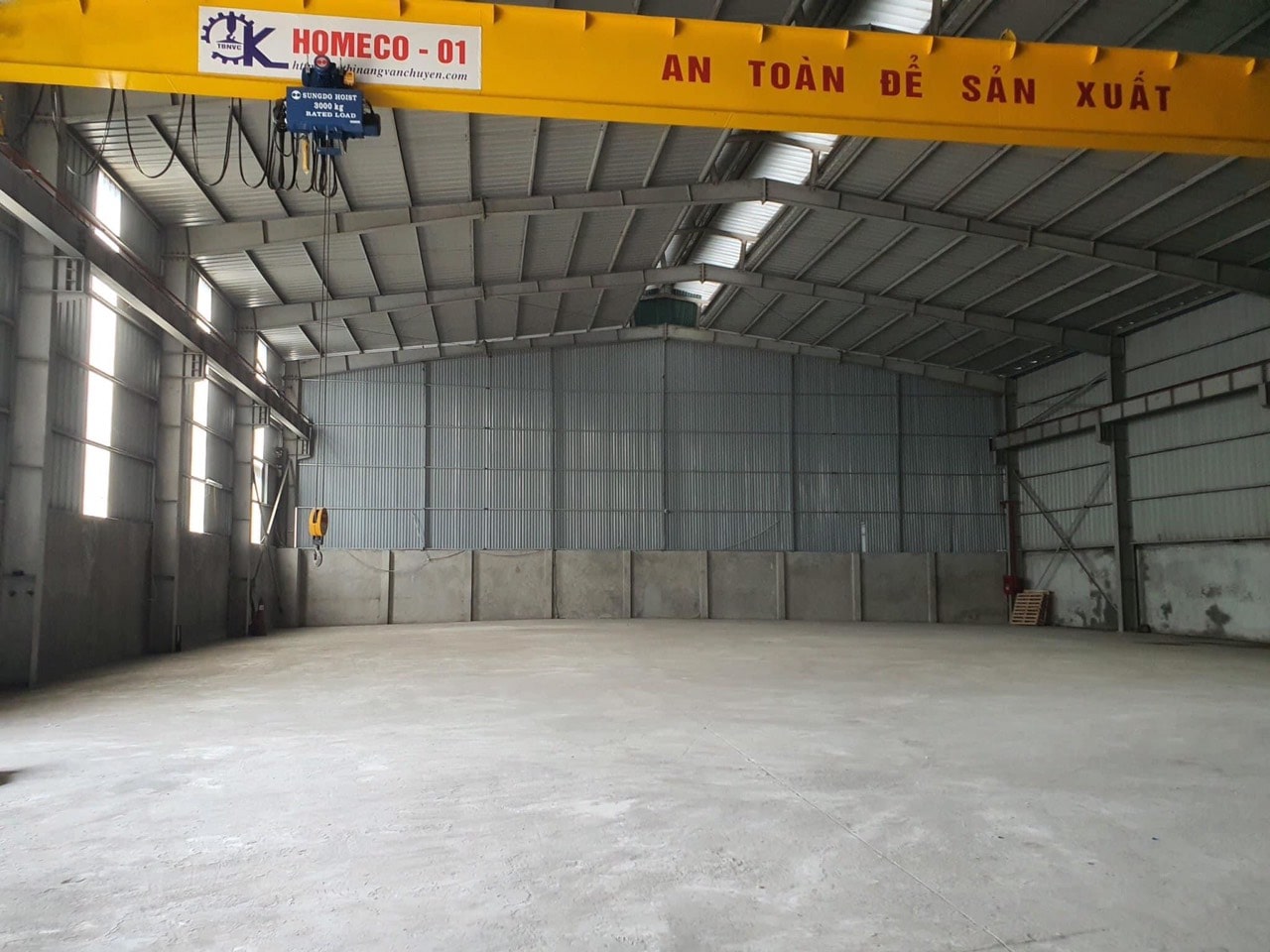 Cho thuê kho xưởng CCN Ngọc Liệp 1000m2 có cẩu trục