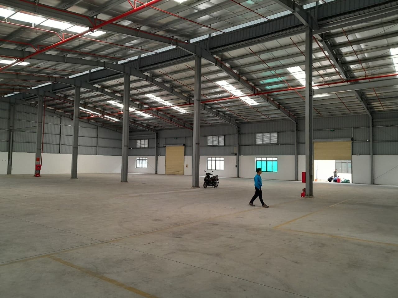 Cho thuê kho kcn Đài Tư - Long Biên 1900m2