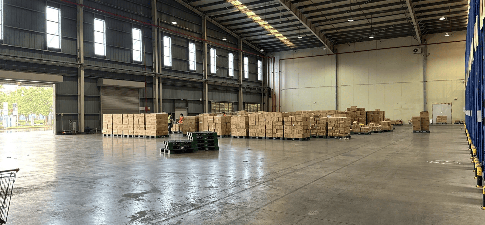 bên trong kho xưởng KCN Yên Phong 1 Bắc Ninh bên trong kho xưởng KCN Yên Phong 1 Bắc Ninh