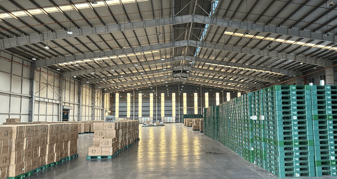 Cho thuê kho xưởng khu công nghiệp Yên Phong 1, Bắc Ninh Tổng thể bên trong nhà kho KCN Yên Phong 1