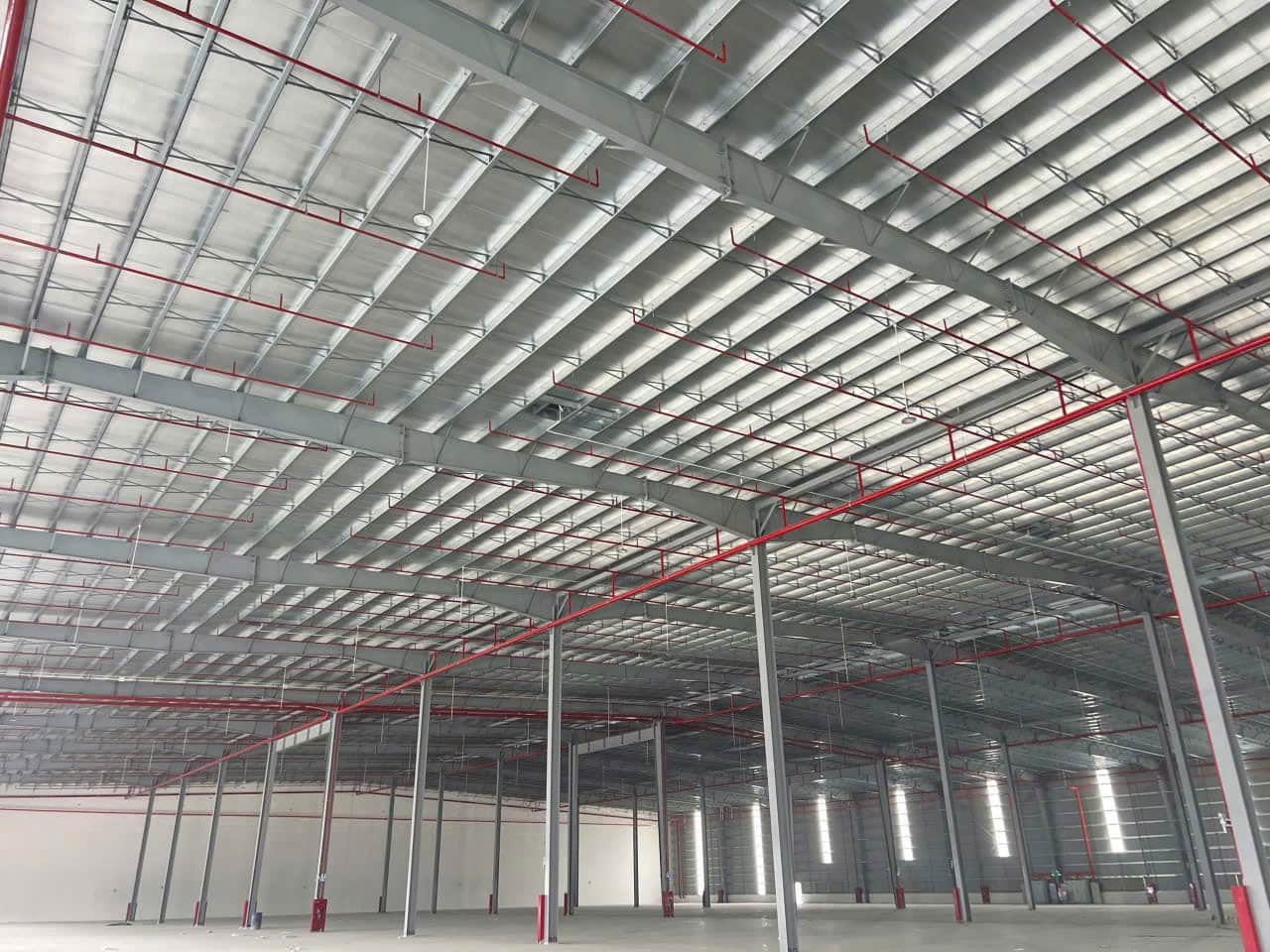 Hình ảnh mái nhà kho KCN Nam Đình Vũ