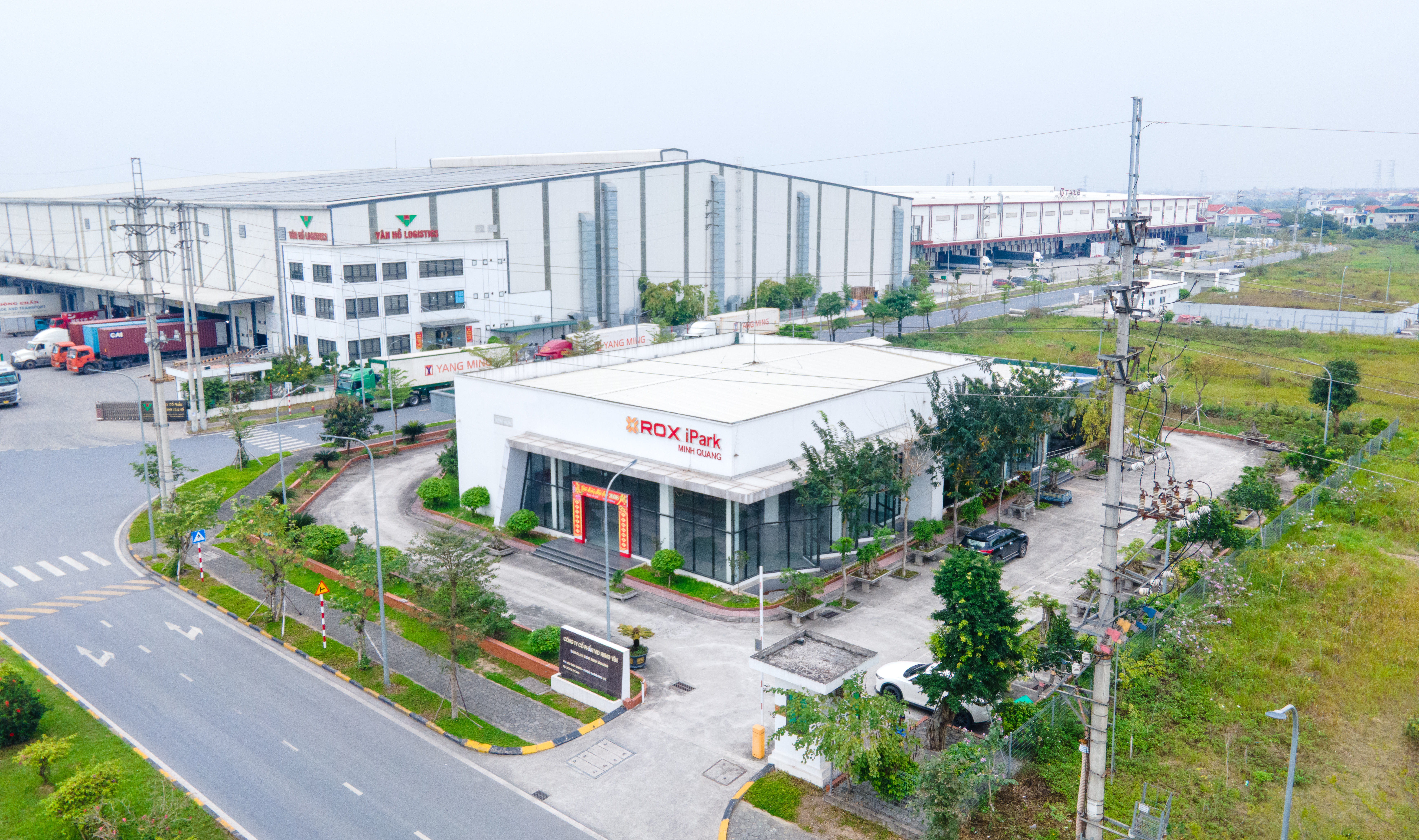 Nhà điều hành kcn minh quang